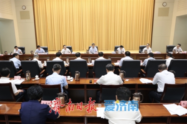 創新創業(yè)工(gōng)作(zuò)現(xiàn)場(chǎng)推進會(huì)議(yì)召開(kāi) 于海(hǎi)田主持并講話(huà)